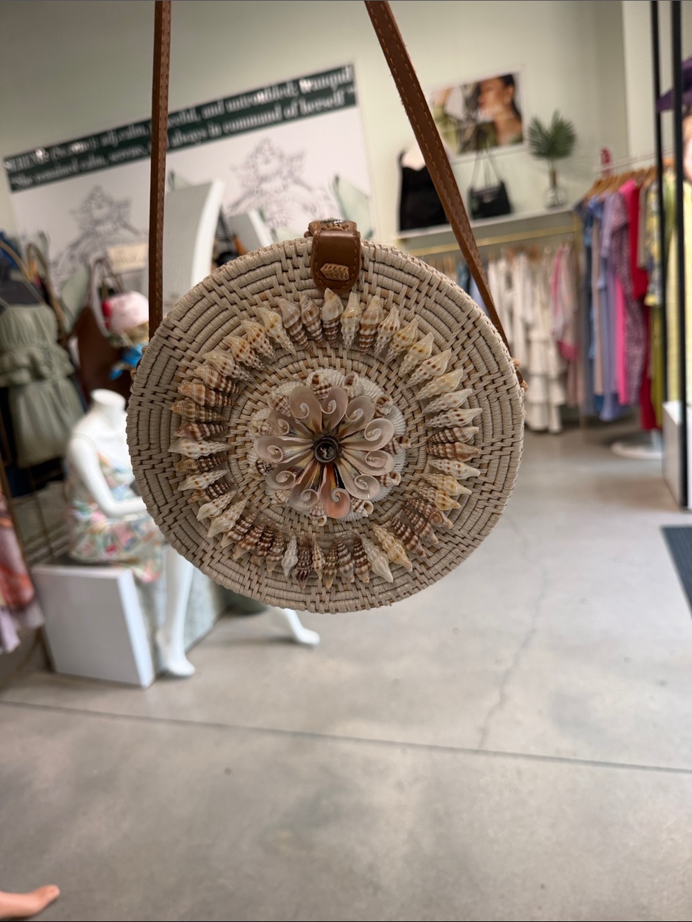 Round Woven Shell Crossbody Bag in Natural